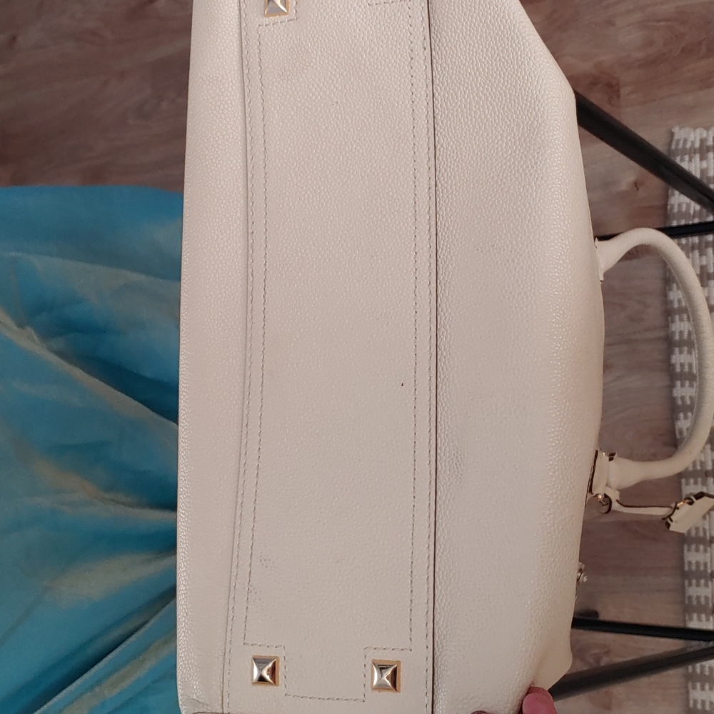 Henri Bendel NEW YORK Carlyle Style Satchel. - Picture 6 of 14